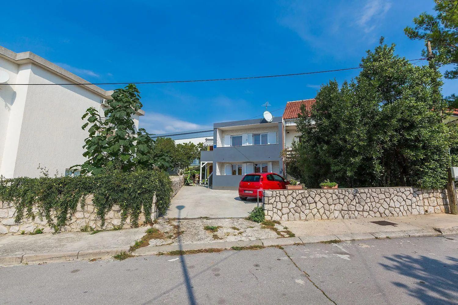 Charmantes Apartment Nur 500 Meter Zum Strand Mit Meerblick, Privatem Balkon, Privatparkplatz Crikvenica