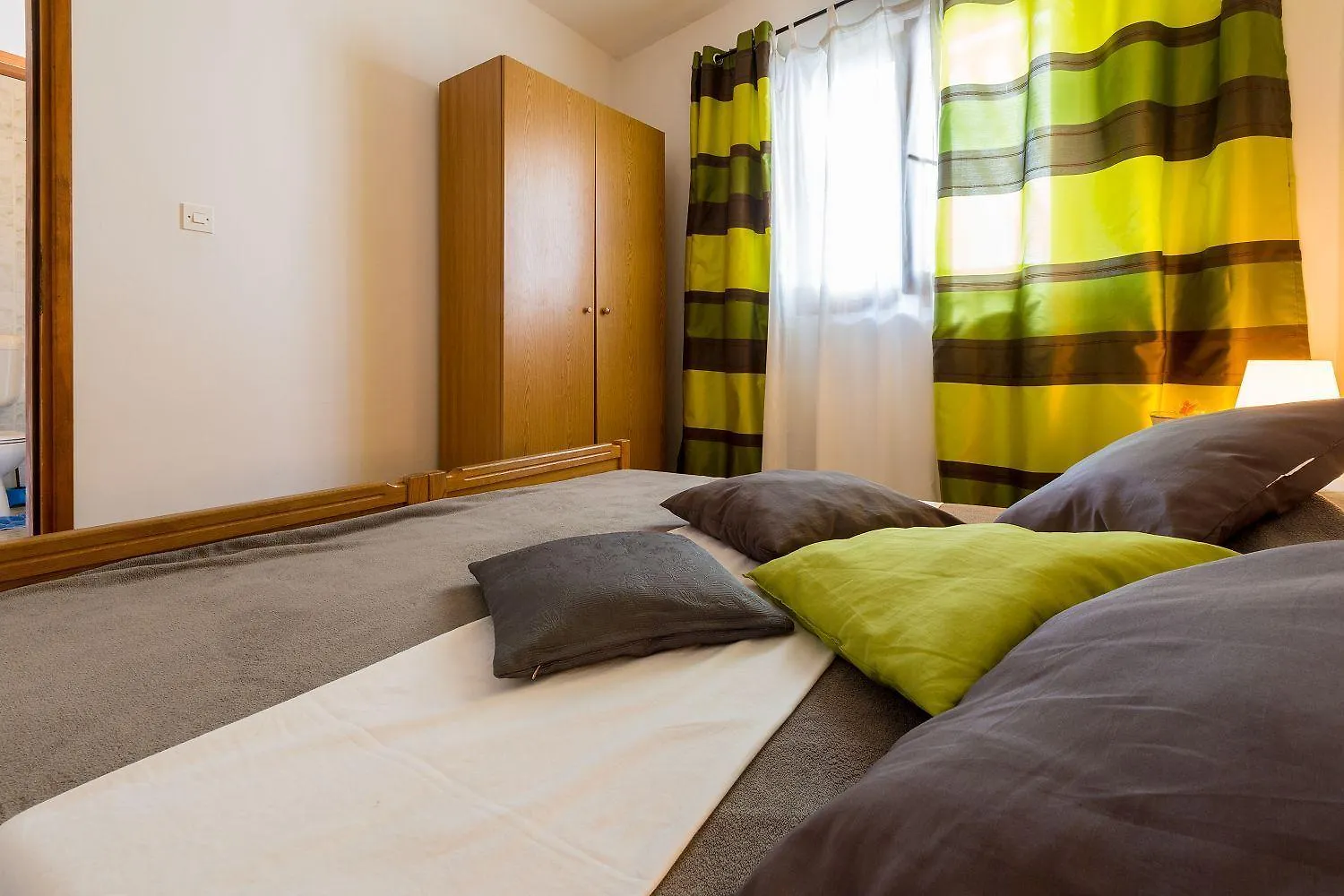 Charmantes Apartment Nur 500 Meter Zum Strand Mit Meerblick, Privatem Balkon, Privatparkplatz Crikvenica Croatia